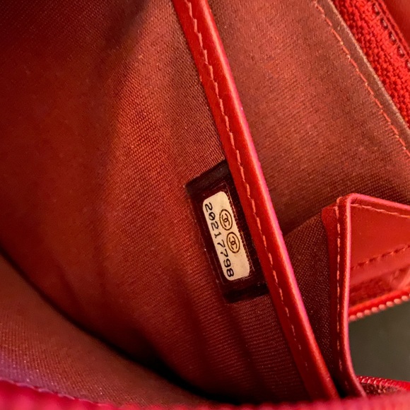 Chanel Boy quilted caviar wallet - Picture 2 of 7